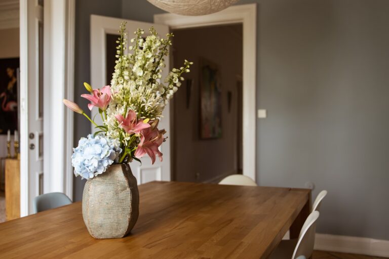 The Ultimate Guide to Choosing Dining Room Furniture